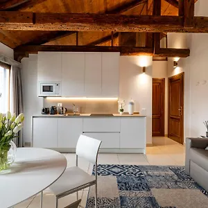  Apartment Vivaldi R&r Italy