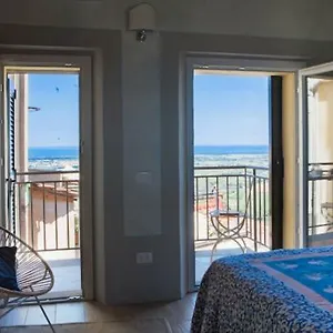https://ninnanannamare-suite-apartment.it-tuscanyhotel.com
